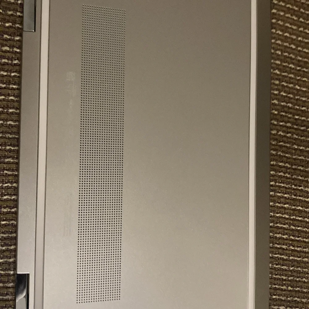 HP windows computer that fold used twice